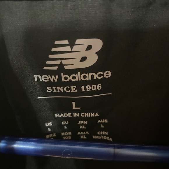 New balance jacket - Picture 2 of 2